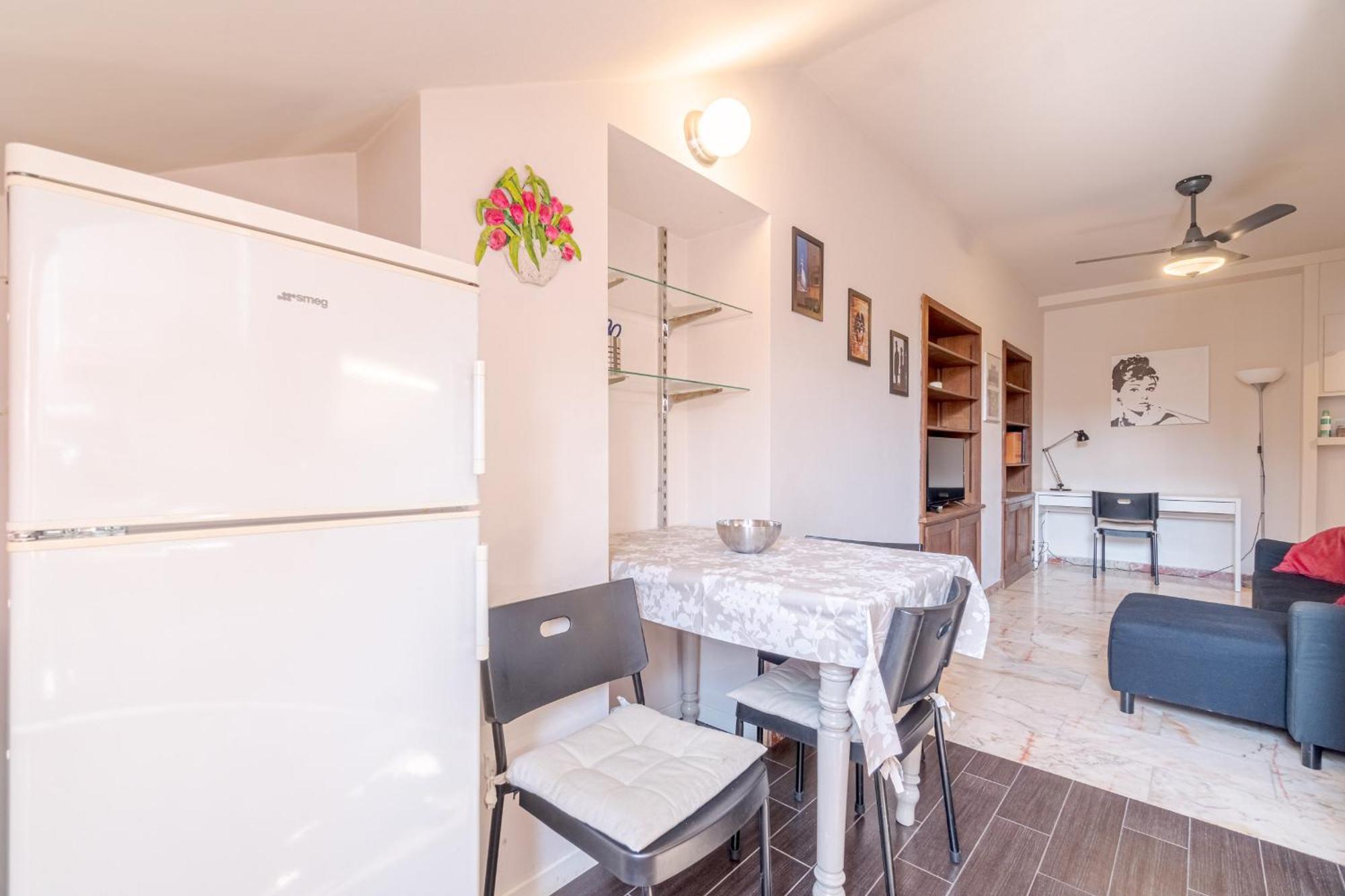 Апартаменты Casa Valeggio Attic Apt Few Steps From Porta Nuova Турин Экстерьер фото