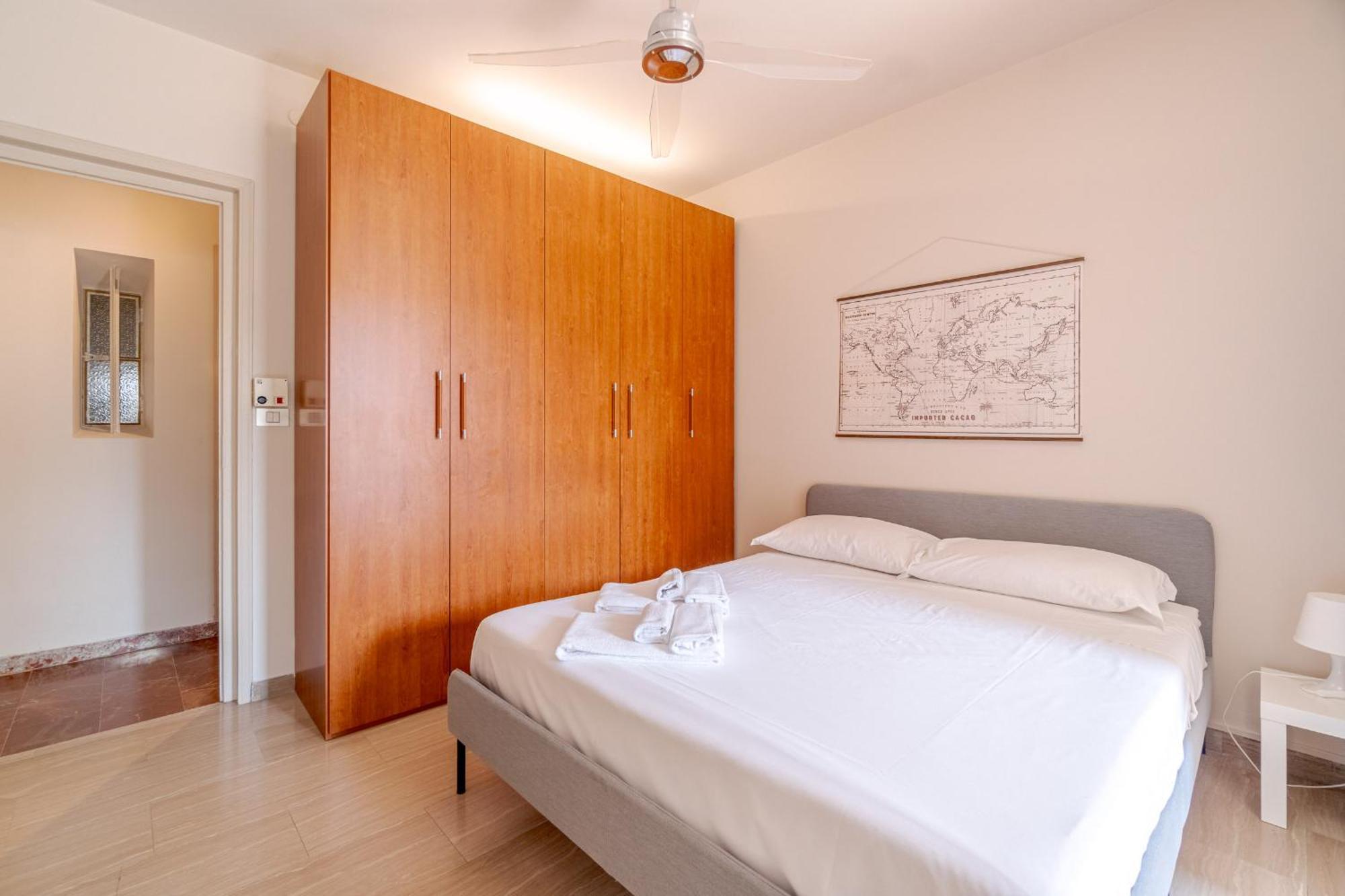Апартаменты Casa Valeggio Attic Apt Few Steps From Porta Nuova Турин Экстерьер фото